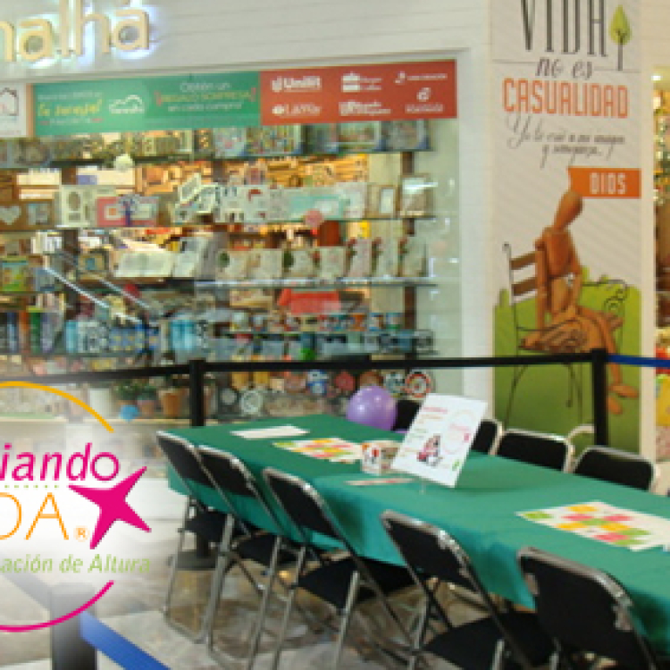 Enviando Vida en Librerías Maranatha